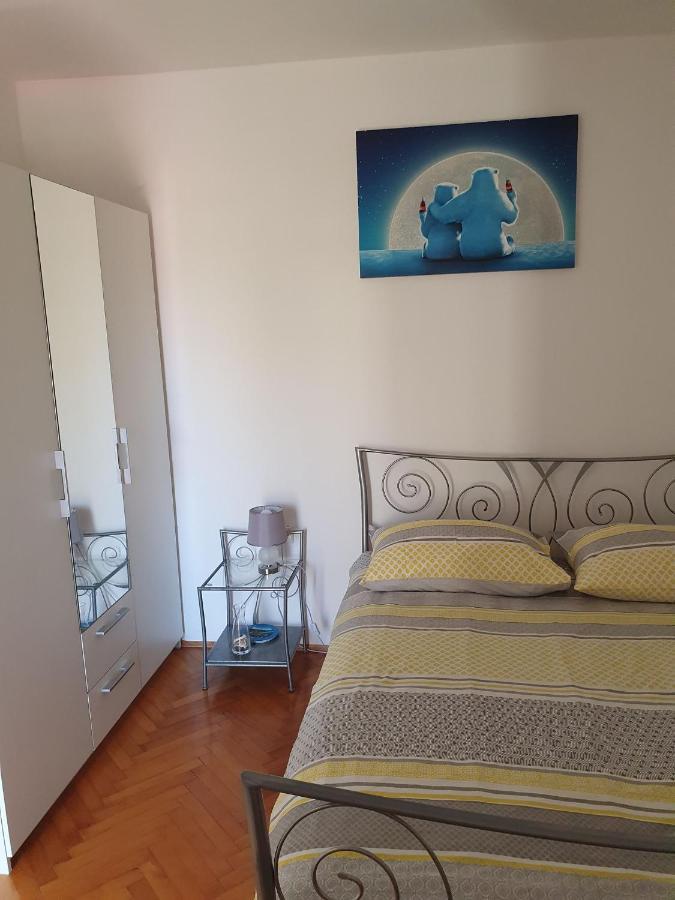 Apartmani Adam Primošten Exterior foto