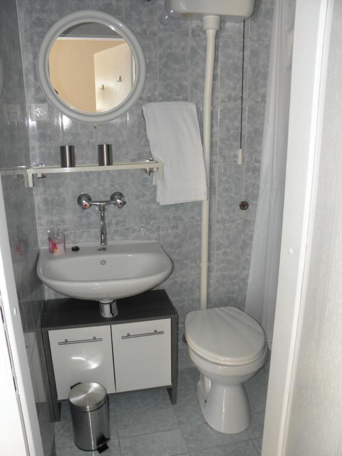 Apartmani Adam Primošten Exterior foto
