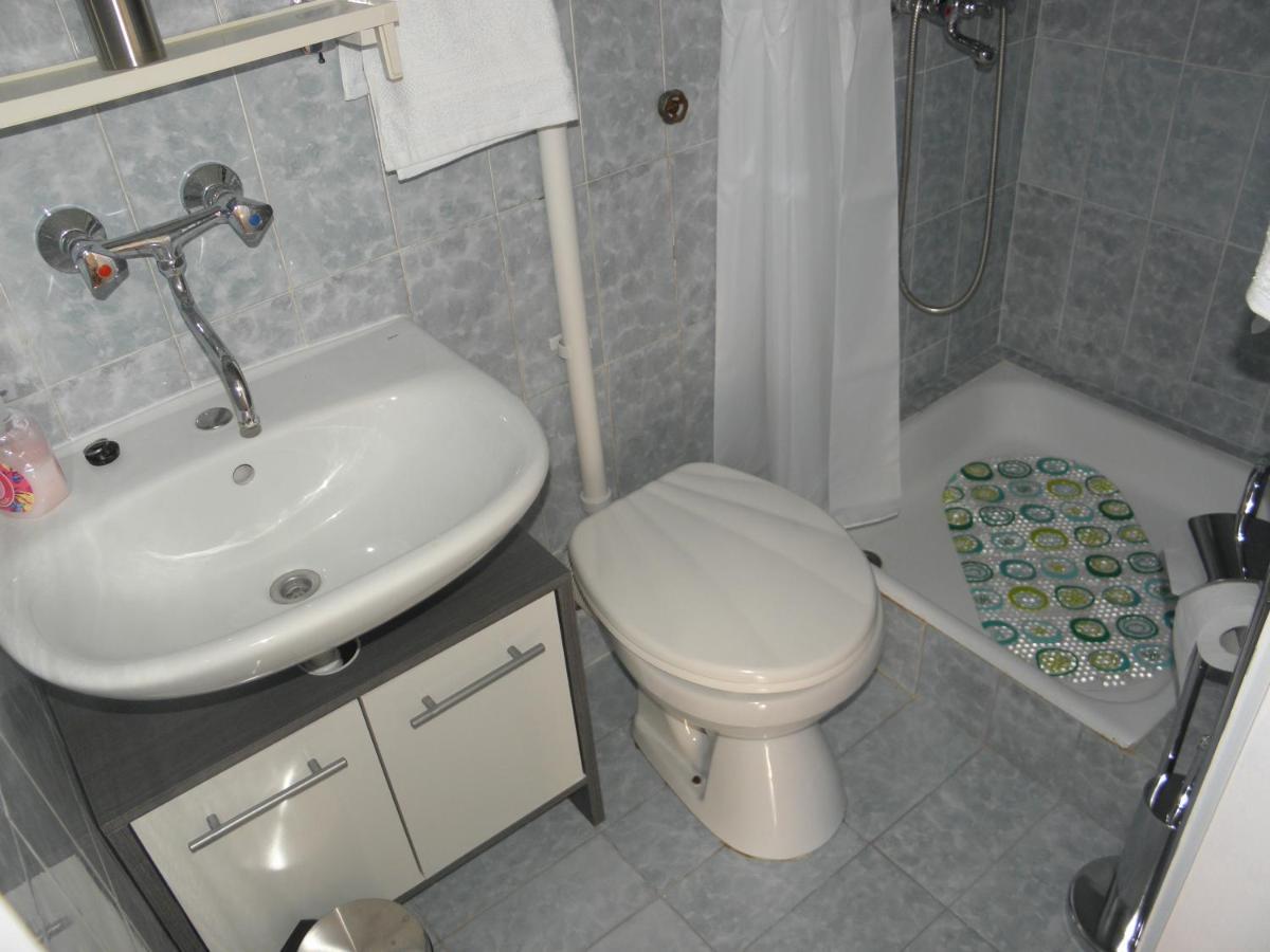 Apartmani Adam Primošten Exterior foto